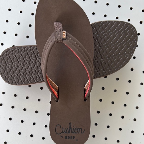 Brown Flip Flops with Pink Accents - Picture 8 of 10